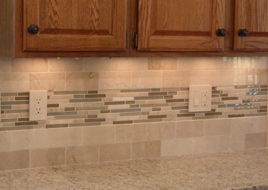 kitchen backsplash ideas with oak cabinets