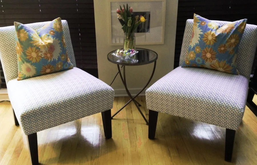 Living Room Chairs Decoration