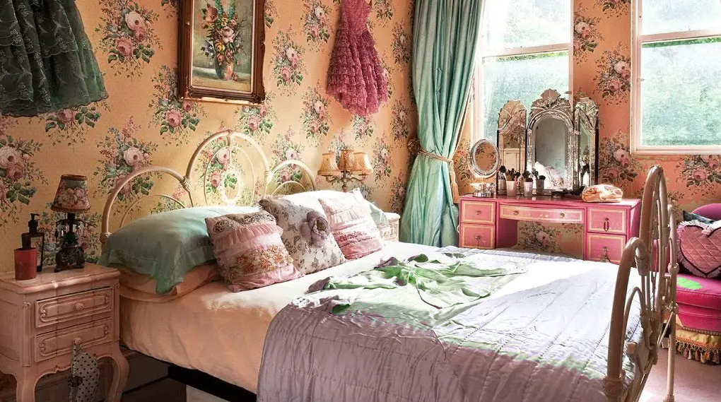 Vintage Antique Bedroom