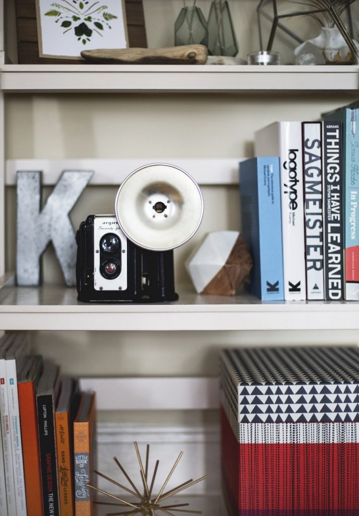 bookshelf decor