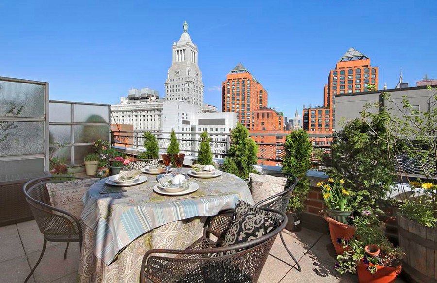 Terrace with Dining Table