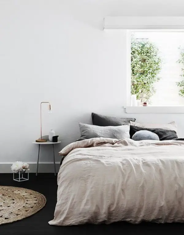 10 Great Finds: Beautiful Linen Bedding