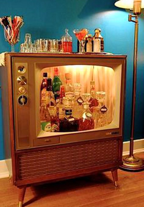 Vintage tv bar