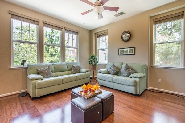 Transitional living room in Santa Clara, CA