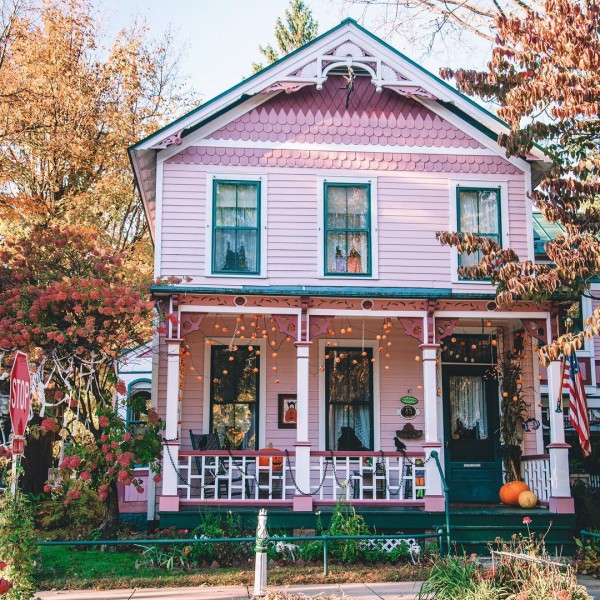 Beautiful House in Shades of Pink 