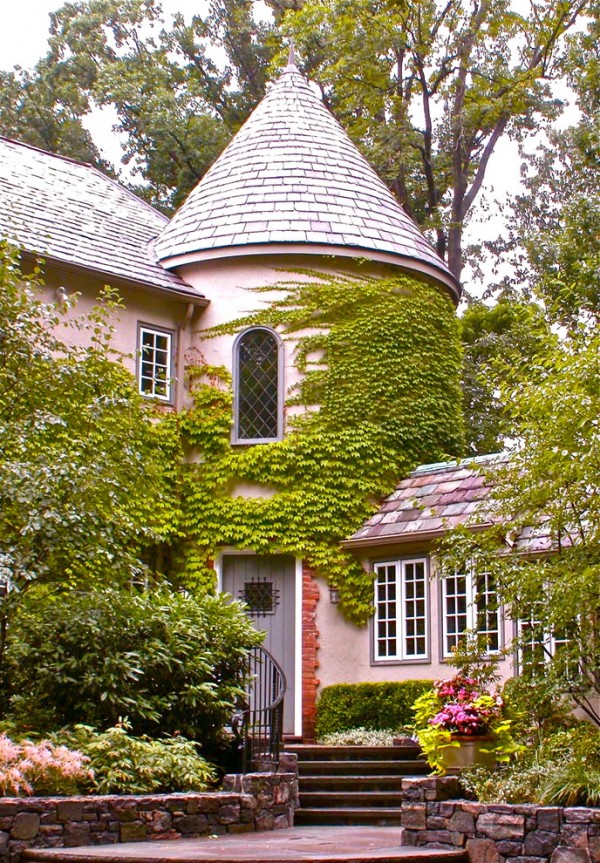 Beautiful Traditional Pink House 