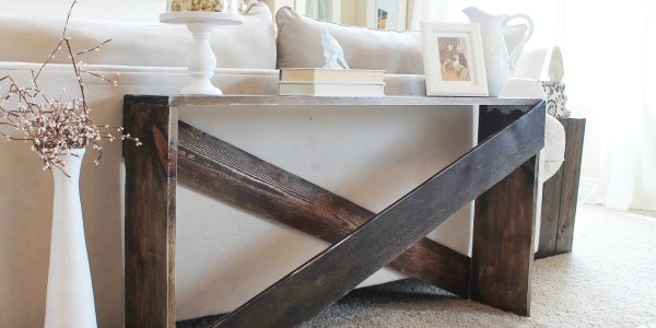 Stylish and Simple DIY Sofa Table