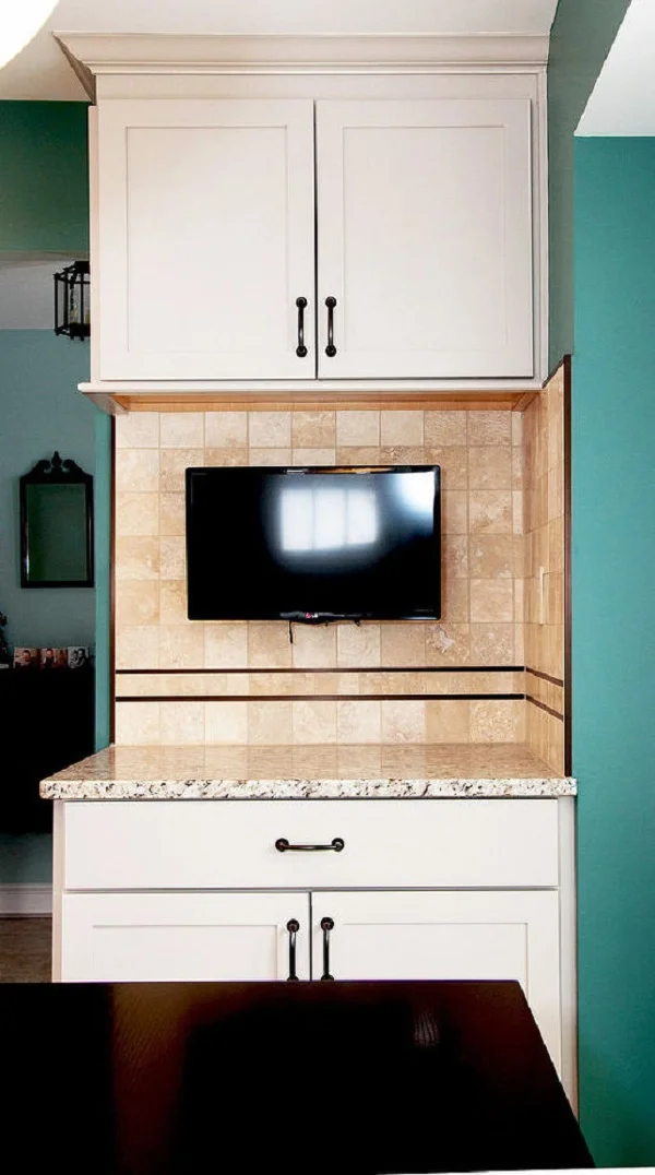 Contemporary kitchen shaker cabinets 