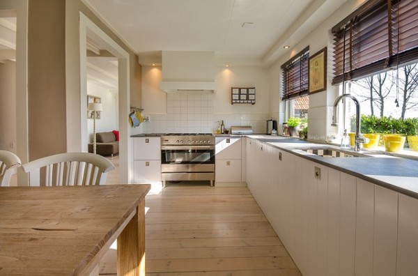 Oversize Tiles and Natural Wood