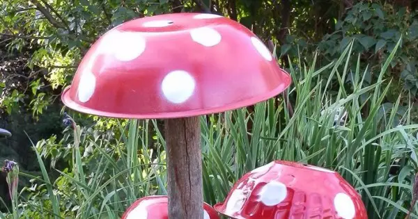 Garden Art Mushrooms