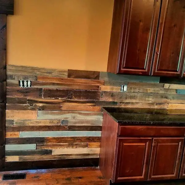 KCAC on Instagram: “This project was done by @brd_designs, his vision along with our client's amazing taste , came together like a rustic dream! This kitchen…”