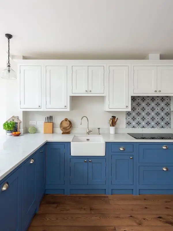 Two tone shaker cabinets 