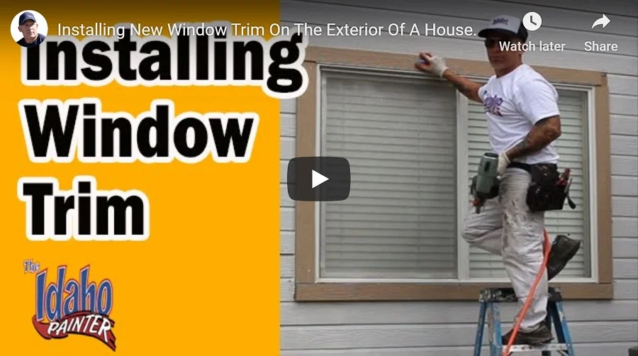 hoe trim je een raam aan de buitenkant