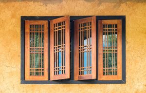 15 Appealing Exterior Window Trim Ideas