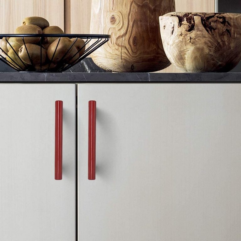 25 Beautiful Kitchen Hardware Ideas