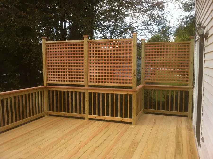 Privacy screen lattice