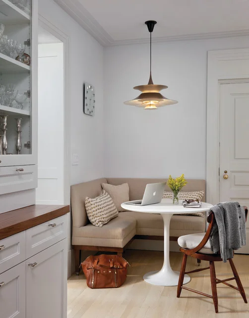 Corner breakfast nook booth table