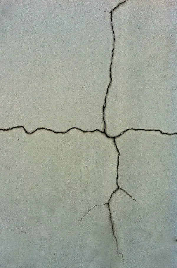 wall crack