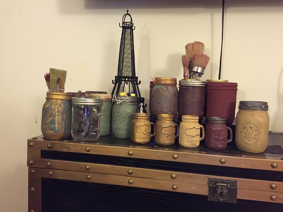 spray painted mason jars