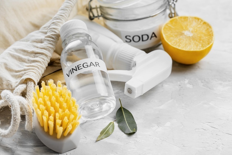 vinegar cleaning materials