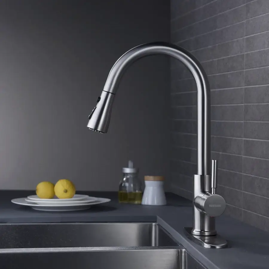 pull-out kitchen faucet