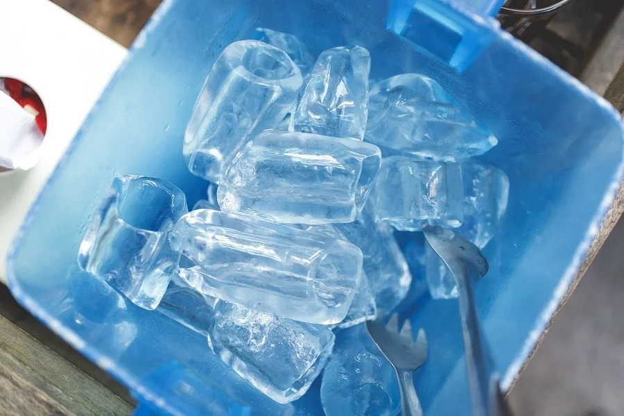 Ice cube storage