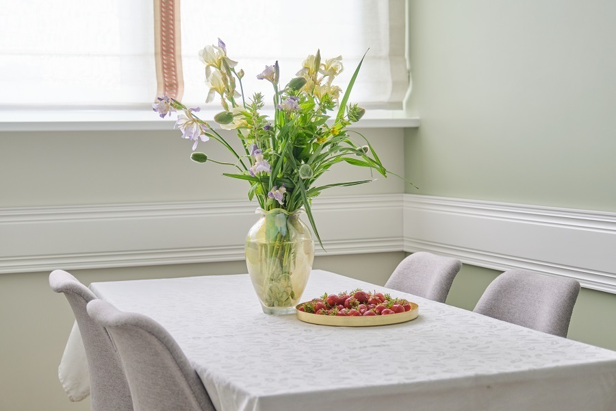 dining room flowers