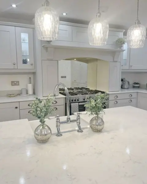 Cheska’s Home Design kitchen with mirror backsplash