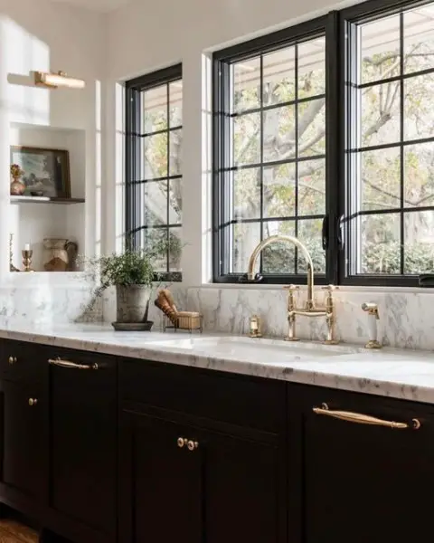 Marble Shine black kitchen cabinets