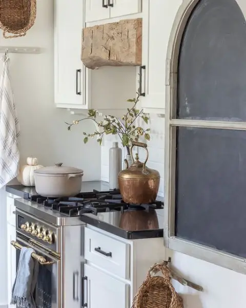 Simple Fall Kitchen Ideas black kitchen countertop