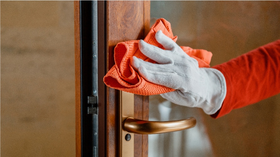 cleaning door