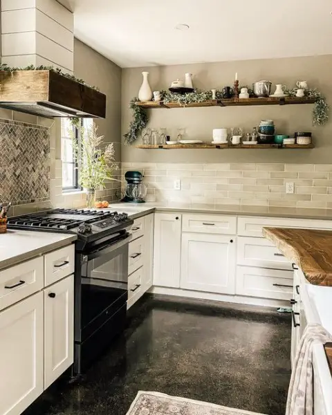Kristin Bleyenberg kitchen with black appliances
