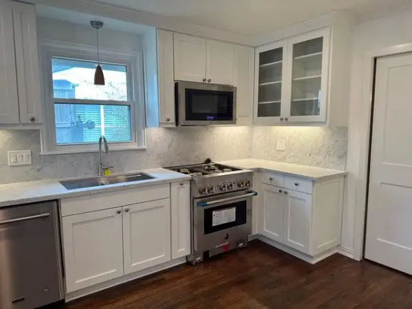 Urban Miracle Renovations kitchen with microwave