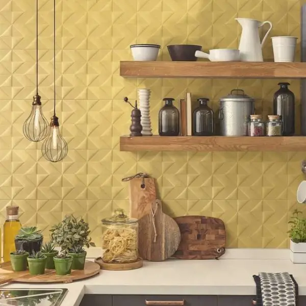 Sognando Casa kitchen with yellow walls