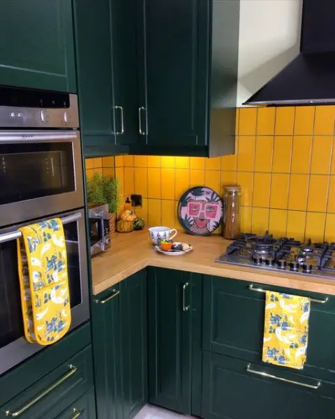 Laura | Pearls and Plaster kitchen with yellow walls