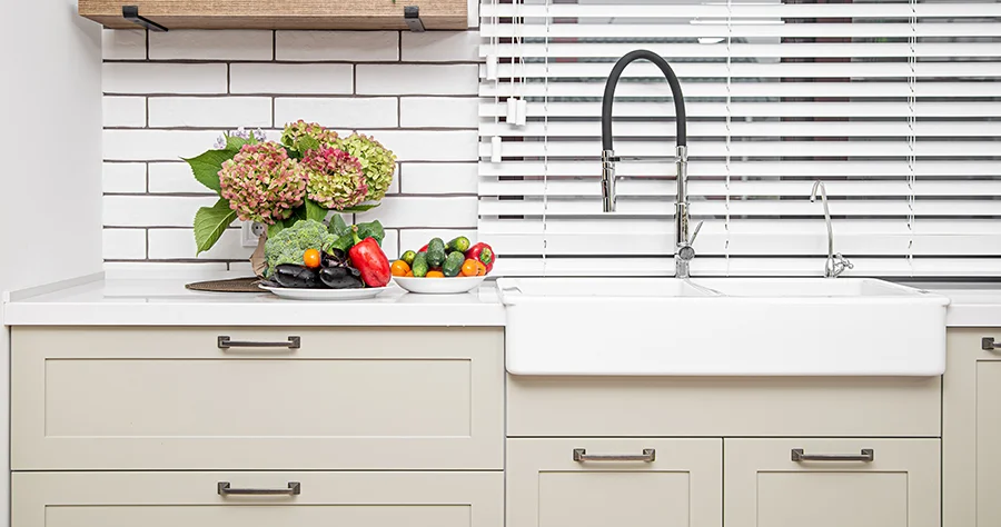 farmhouse sink