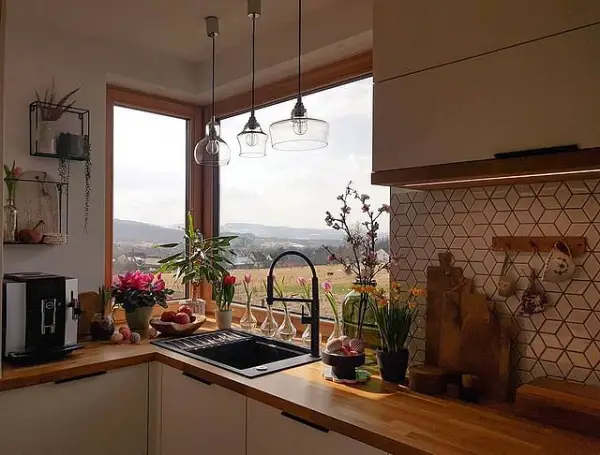 Boho-Scandi Sunny Kitchen: Wood And White Lovers Delight corner kitchen