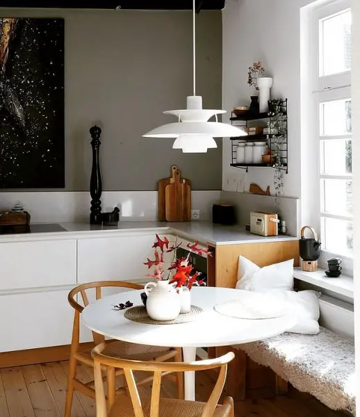Cosy And Elegant: A Soft Minimalist White Kitchen Corner Design corner kitchen