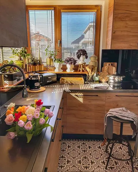 Charming And Modern Wooden Kitchen With Beautiful Garden View kitchen garden