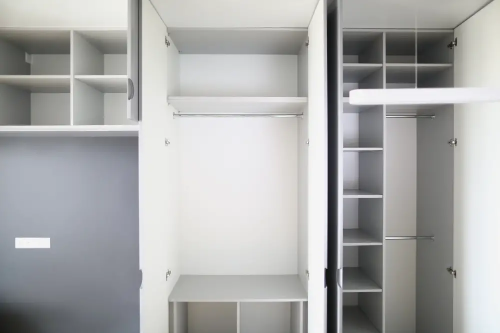 fixed shelves cabinet