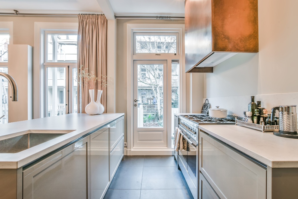 galley layout kitchen