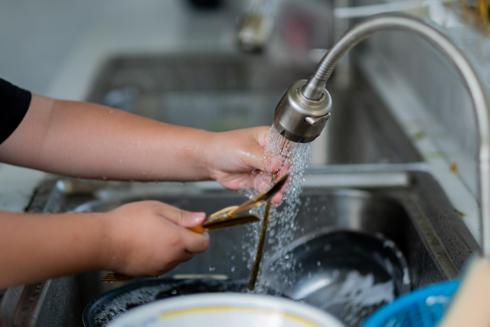 sink faucet pull-down