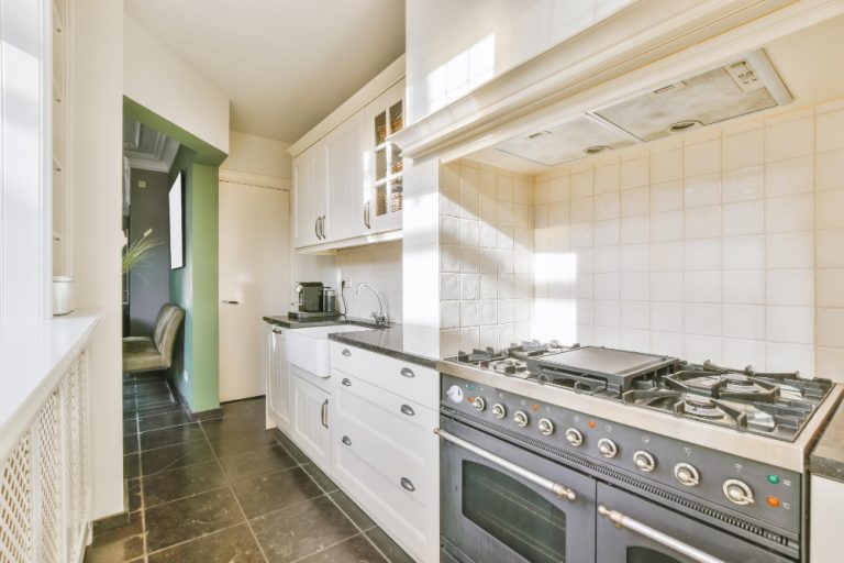 SlideIn vs. Freestanding Ranges