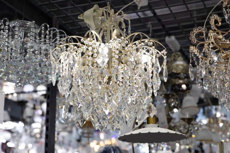 Pendant Lighting vs. Chandelier Lighting Comparing Benefits & Best Choices
