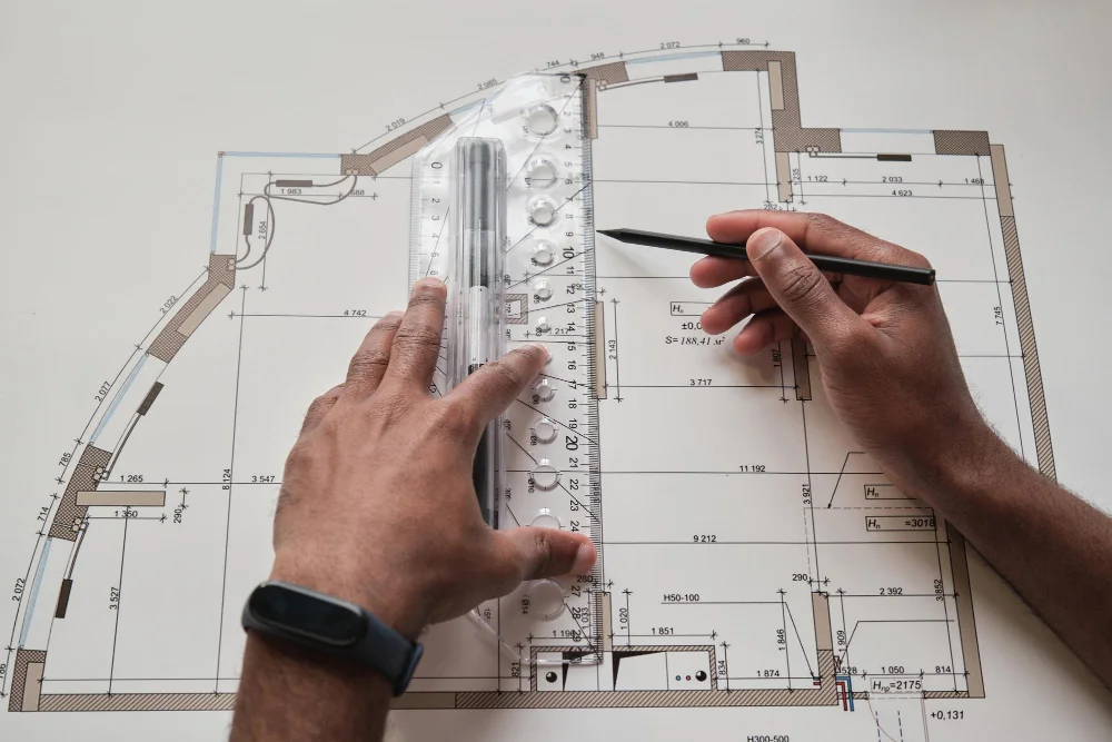Sketching the Floor Plan