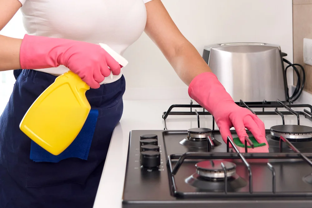 cleaning gas stove