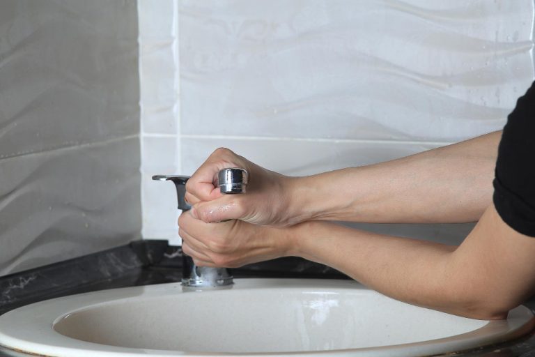 Kitchen Faucet Won't Turn Off Easy Steps to Fix and Prevent Issues