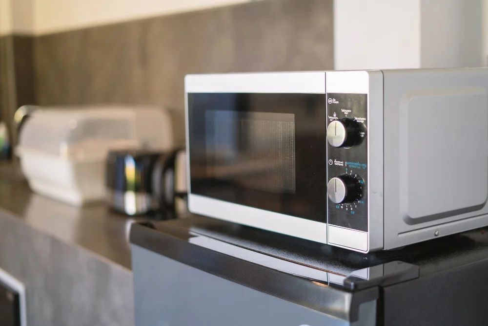 toaster oven in countertop