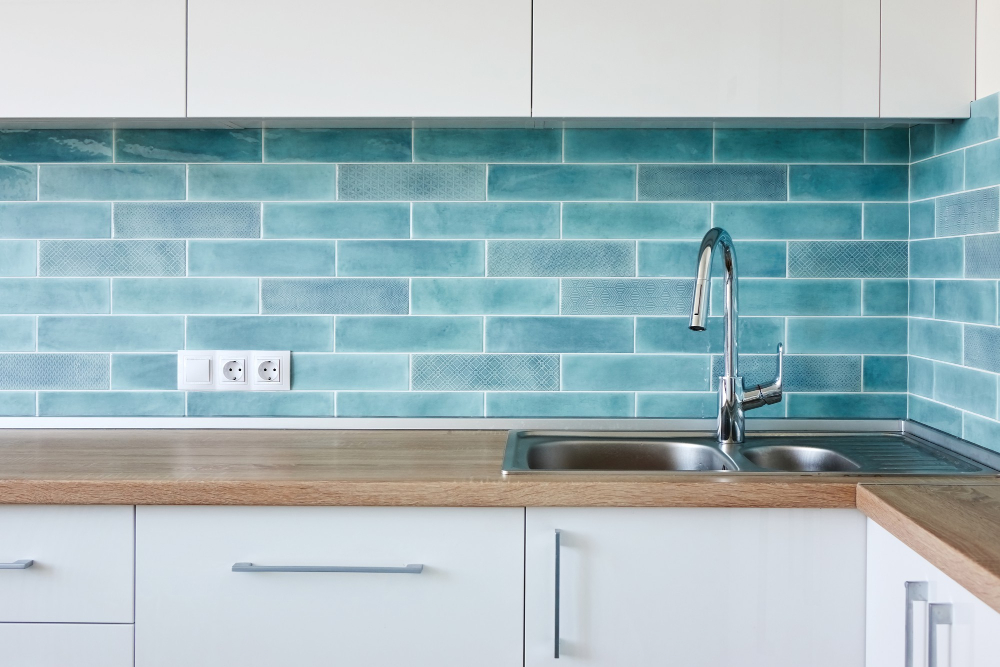 Backsplash corner