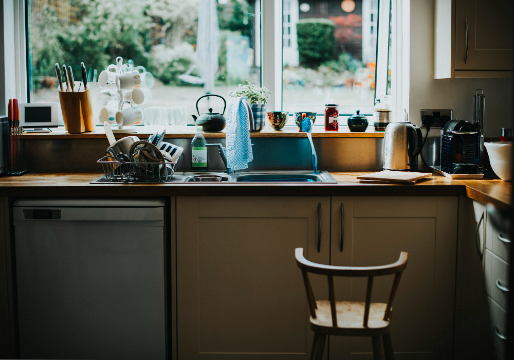 closed-in kitchen